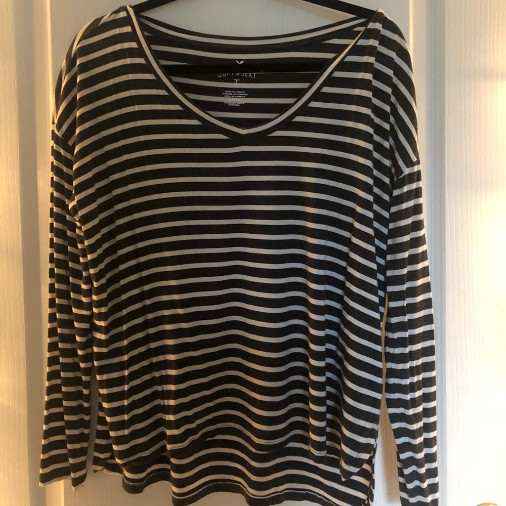 American Eagle - Soft and Sexy long sleeve tee